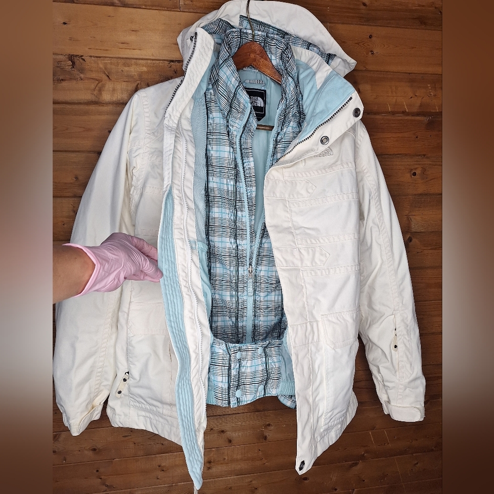 ❤️The North Face Two Puffer Jackets in White & Blue for Winter Sky Sports Size L